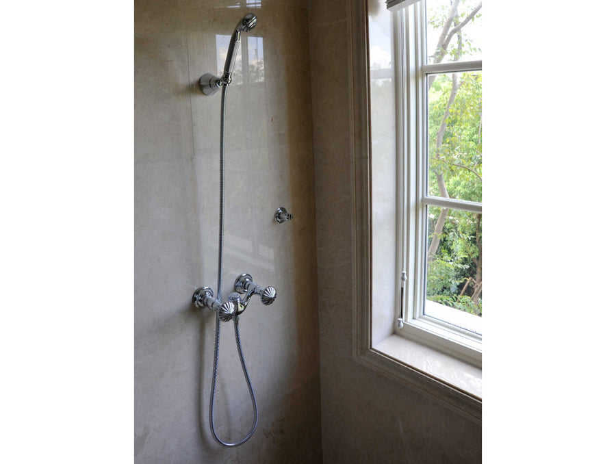 Artica Shower mixer in interior - Bronces Mestre