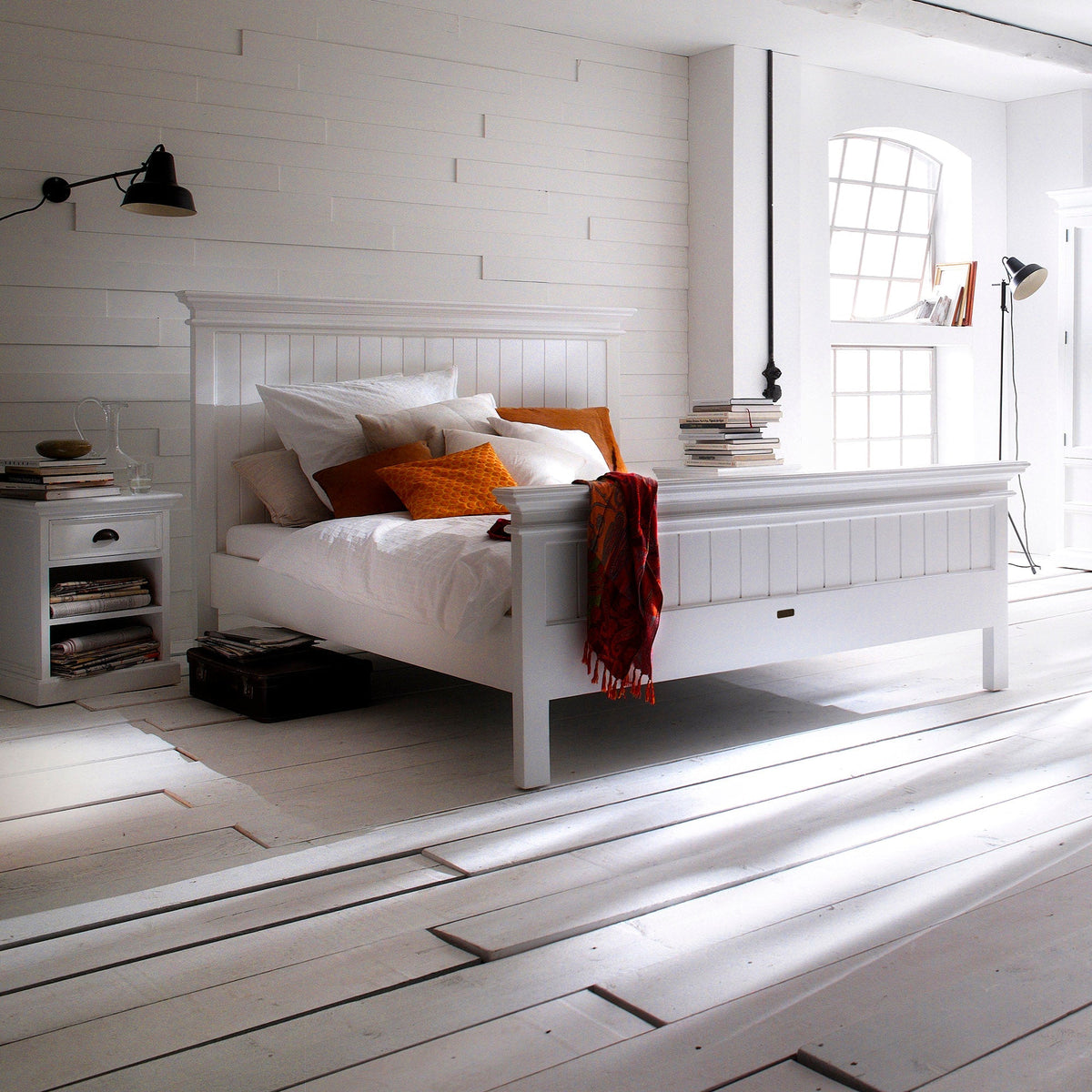 Queen Size Bed - lifestyle | Marcottestyle