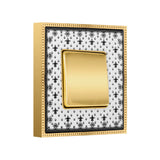 Gold | Schwarz