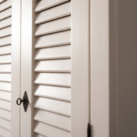 Cabinet Loudun in white, close-up of the finish and construction, 77 x 40 x 240 cm