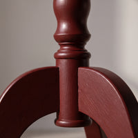 Coffee Table Margaux in bordeaux, close-up of the finish and construction, 60 x 60 x 78 cm