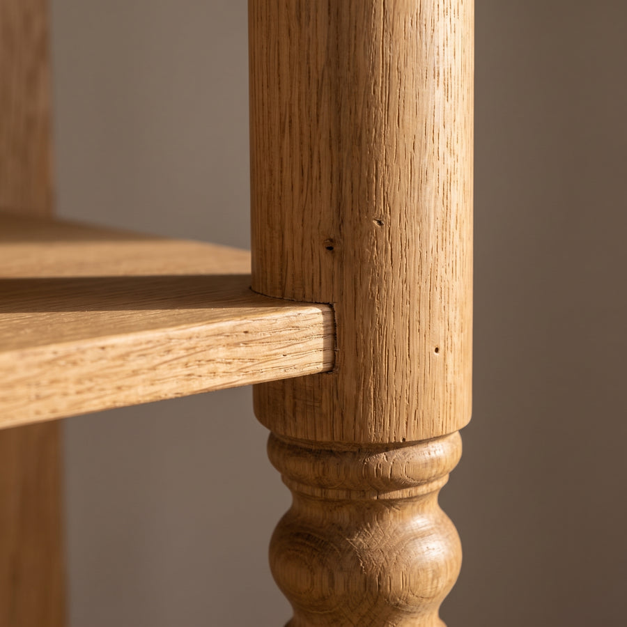 Console Table Fleurie in oak, close-up of the finish and construction, 110 x 60 x 89 cm