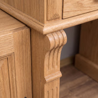 Desk Auxerre in solid oak, close-up of the finish and construction, 140 x 70 x 78 cm