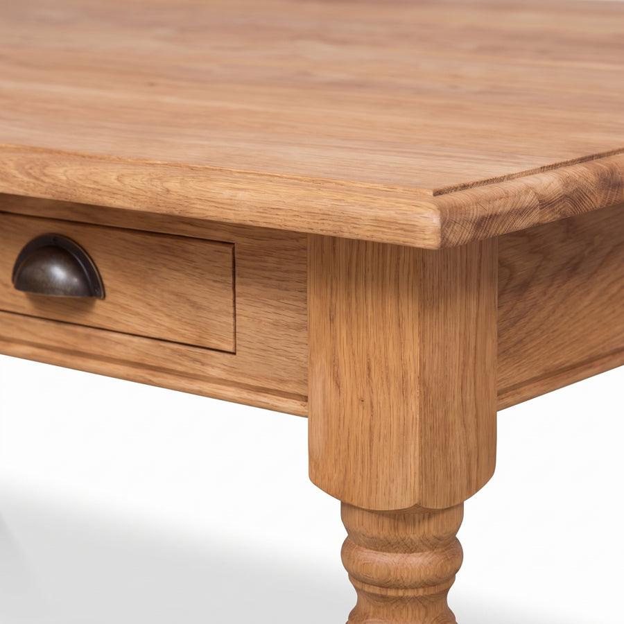 Dining Table Chablis in oak, close-up of the finish and construction, 160 x 90 x 78 cm