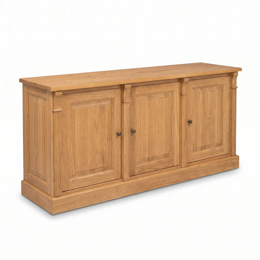 Display Cabinet Colmar in solid oak, three-quarter view from the front left, 179 x 51 x 78 cm