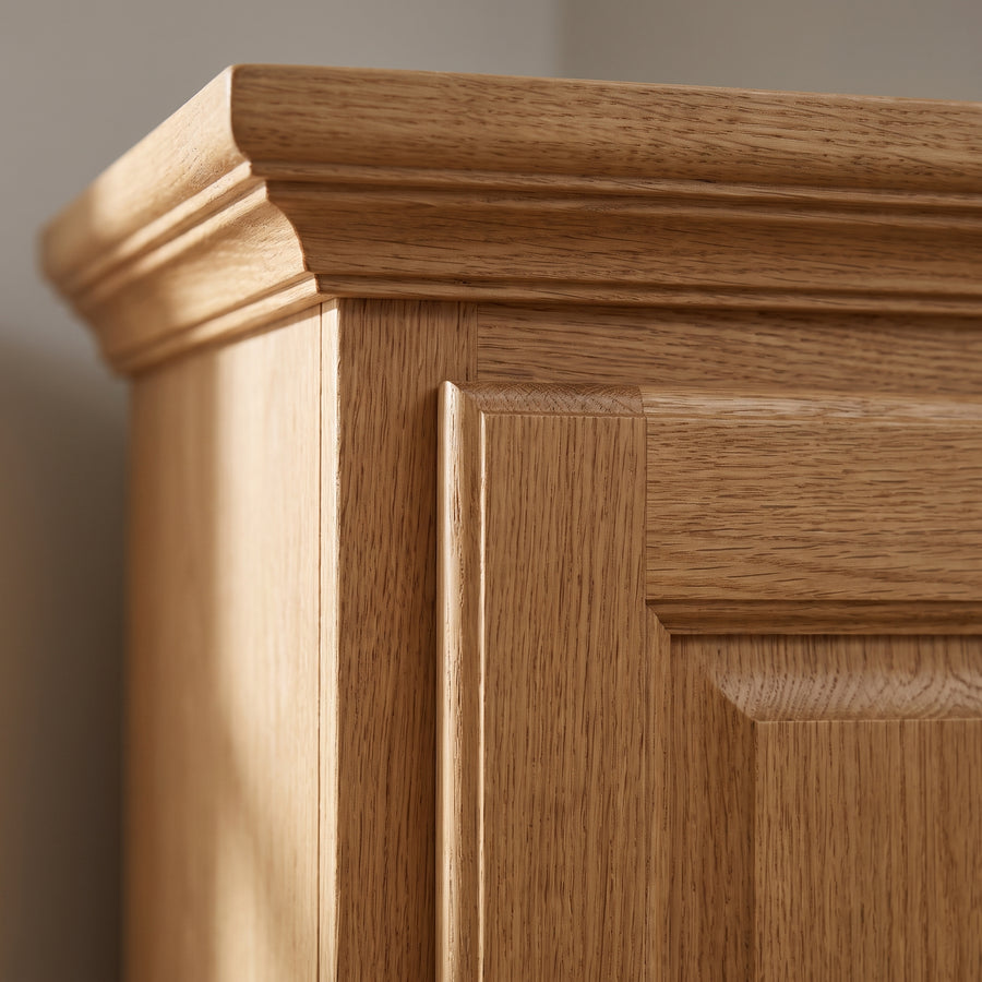 Display Cabinet Senlis in oak, close-up of the finish and construction, 114 x 52 x 228 cm