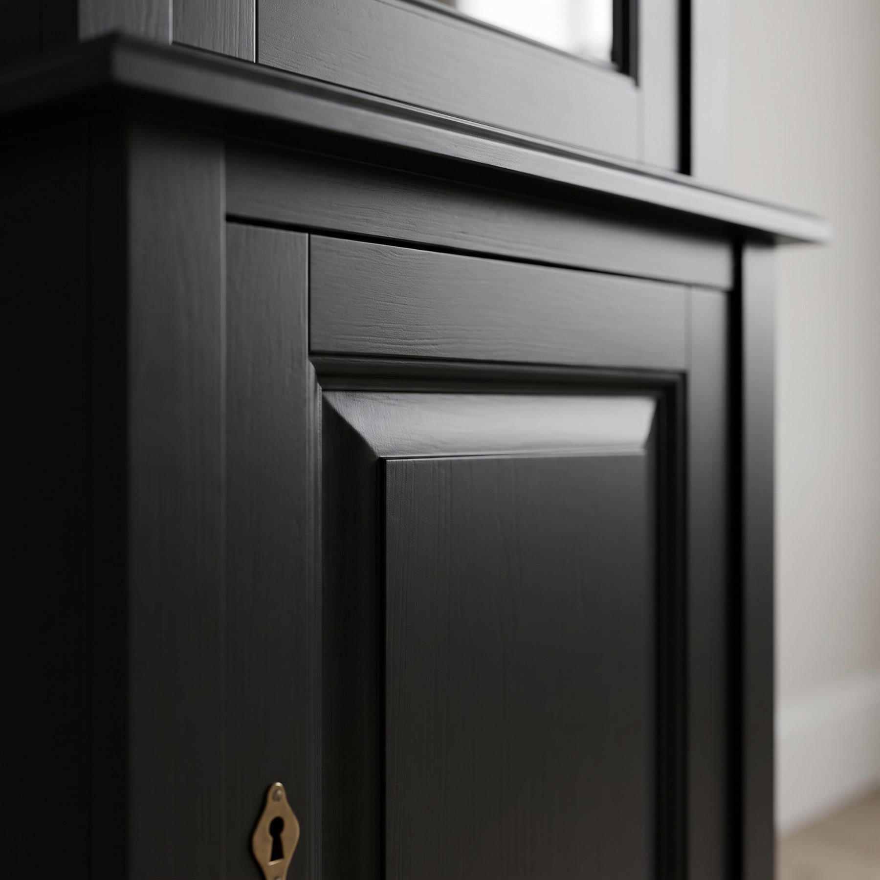 Display Cabinet Vezelay in black, close-up of the finish and construction, 73 x 51 x 228 cm