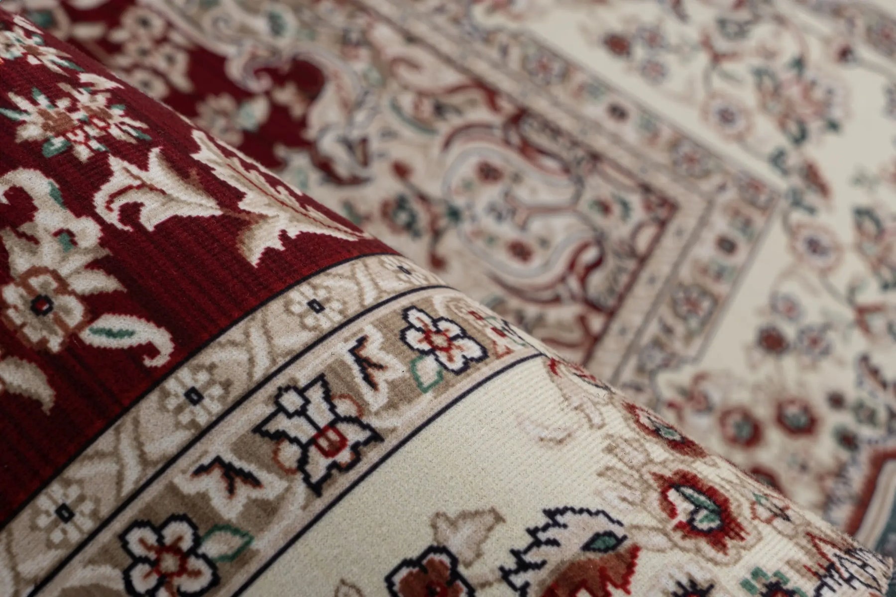 Low-Pile Rug - Jolanda Red