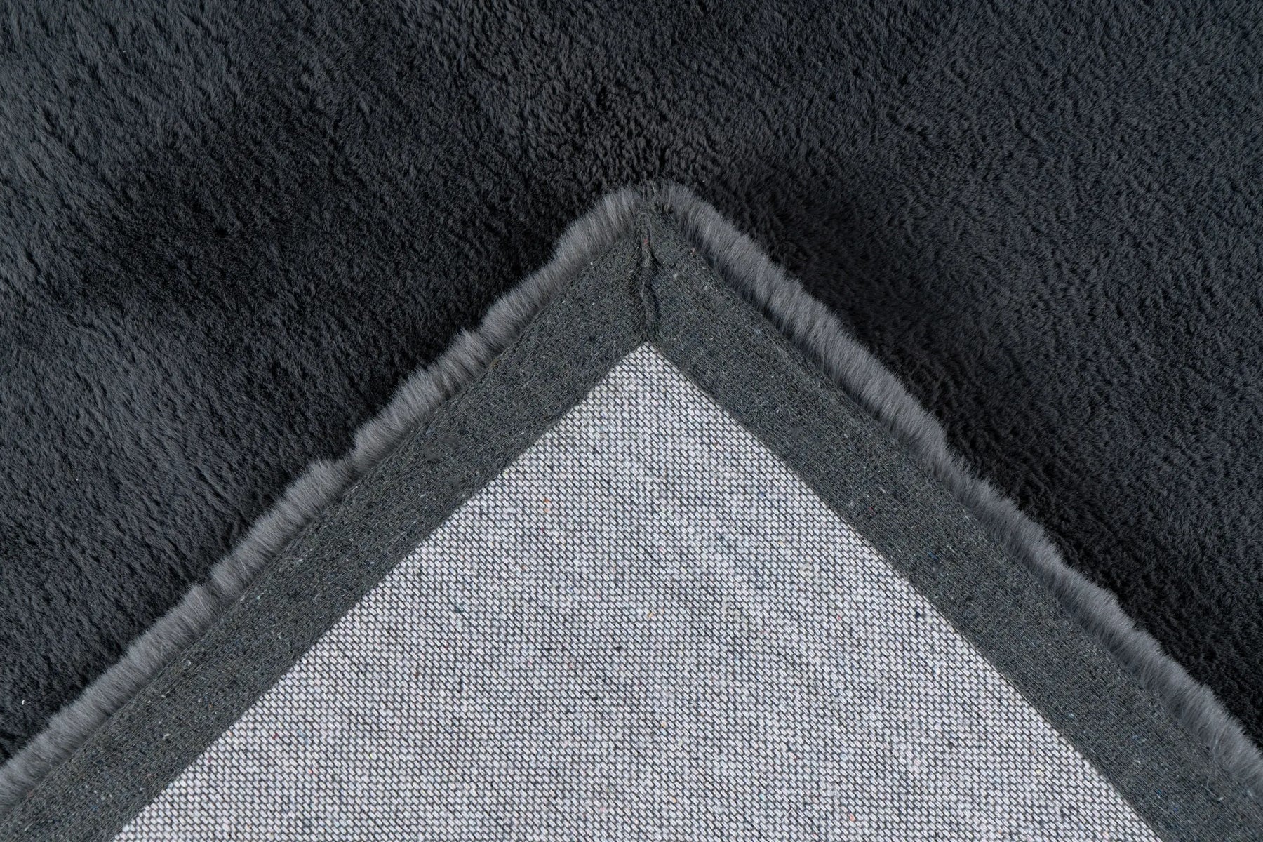 High-Pile Rug - Novara Anthracite