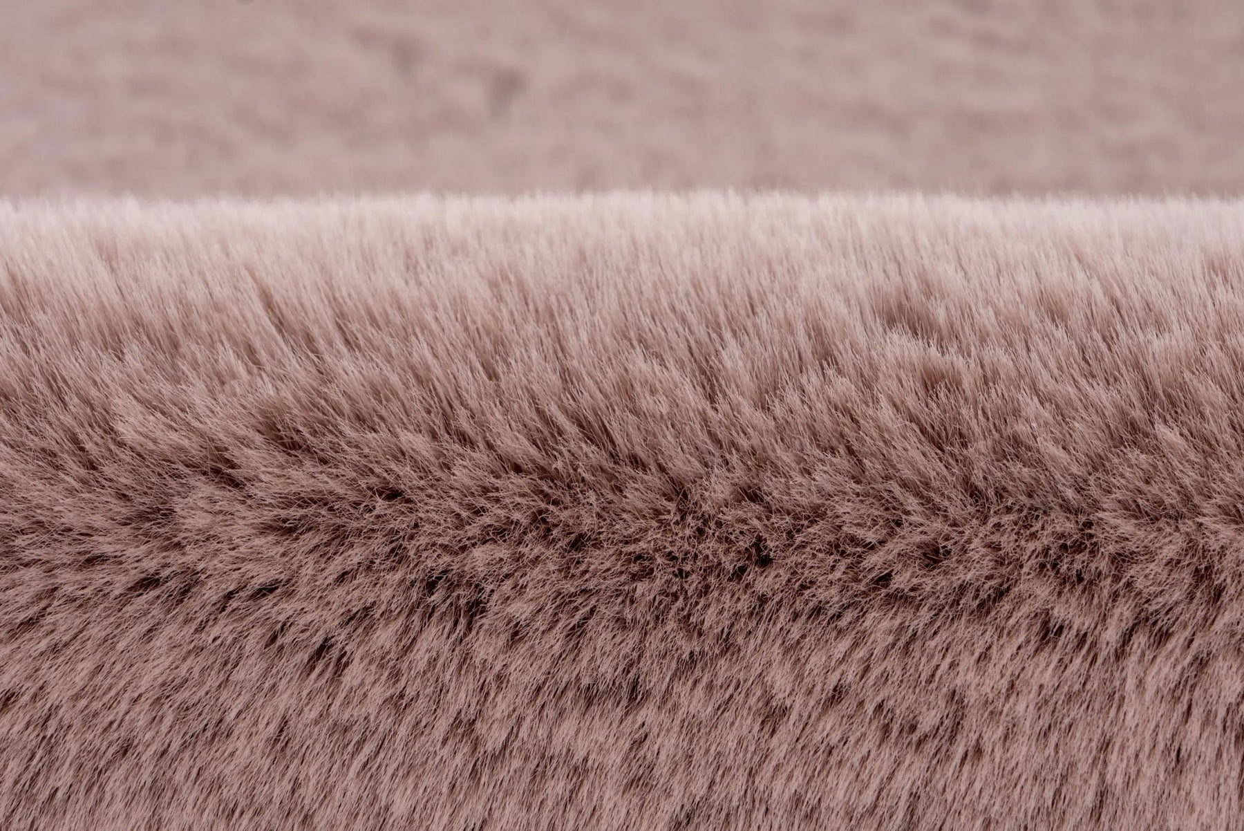 High-Pile Rug - Novara Powder Pink