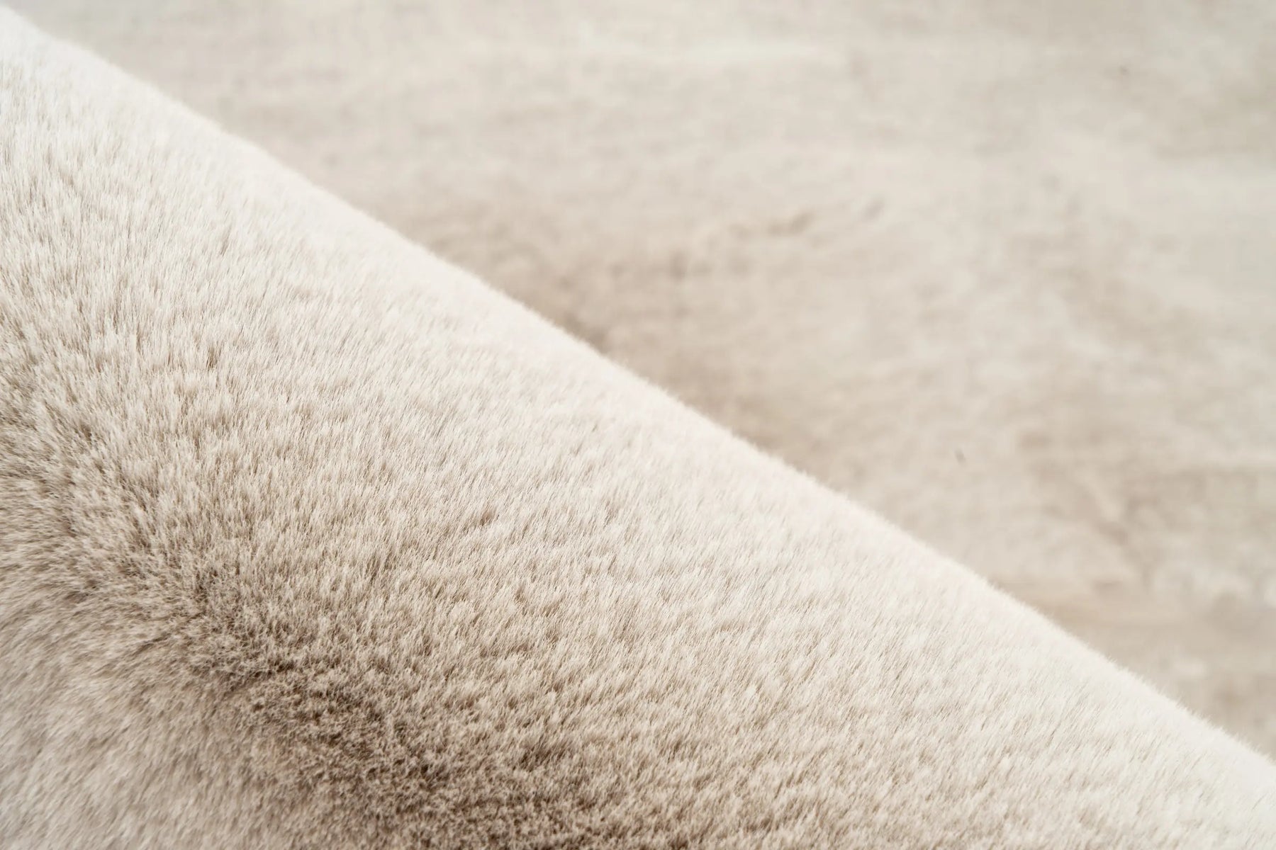Organic Rug - Novara Light Taupe