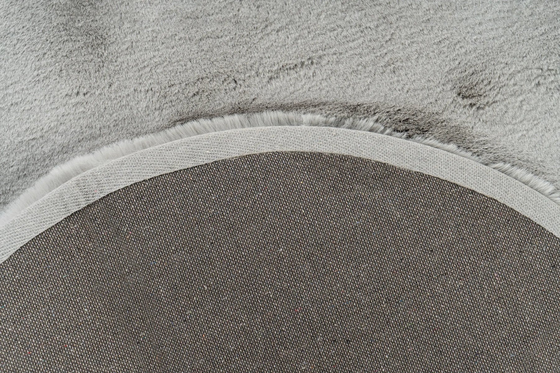 Organic Rug - Novara Silver Plain