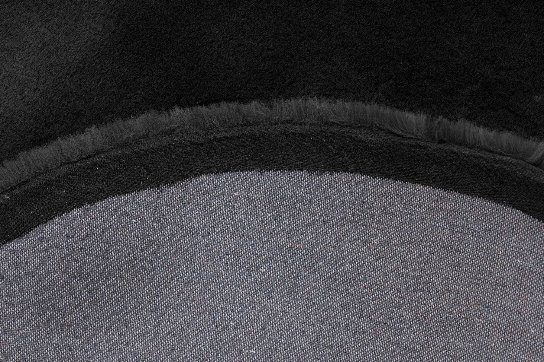 High-Pile Rug - Novara Black Plain