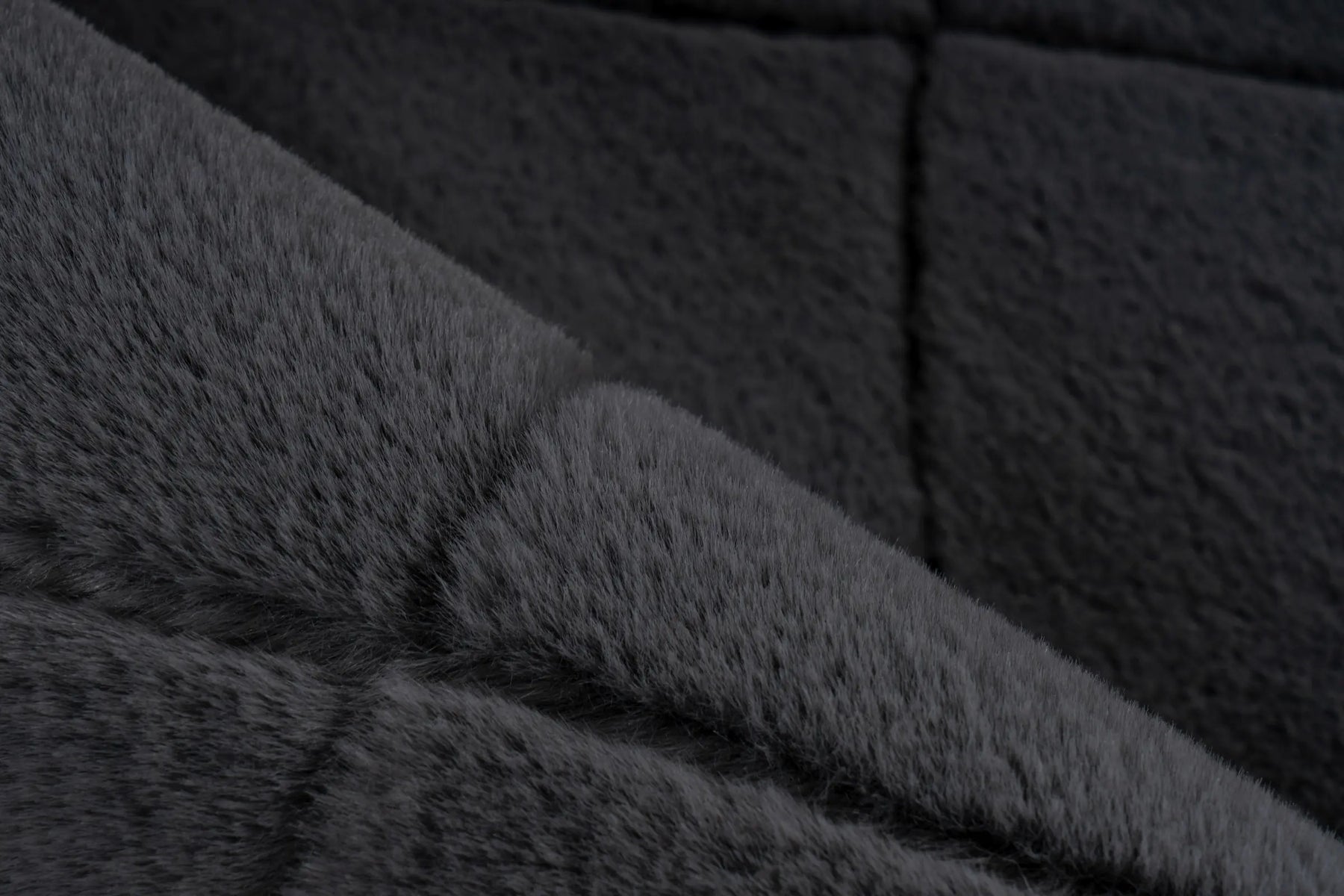 High-Pile Rug - Ortona Anthracite