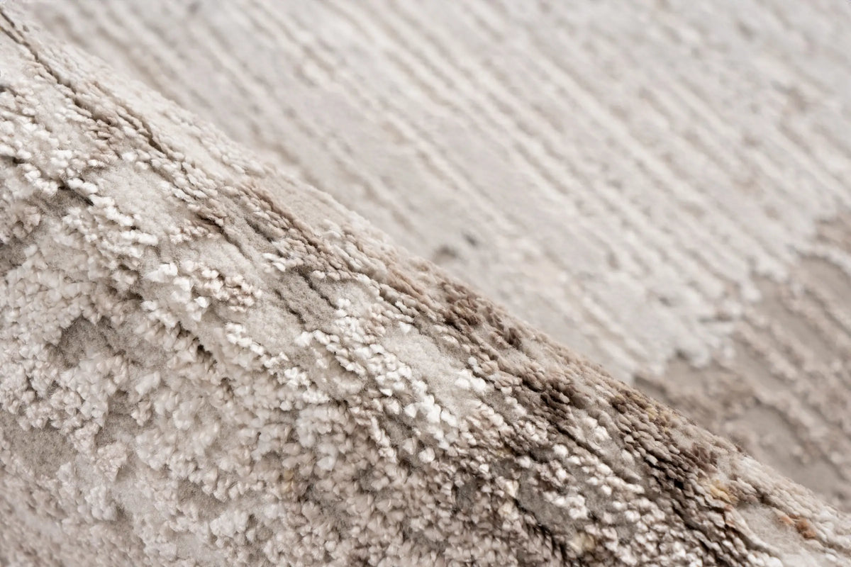 High-Pile Rug - Riveda Taupe Border