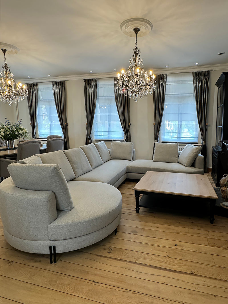 Linnen bekleding in landelijke woonkamer