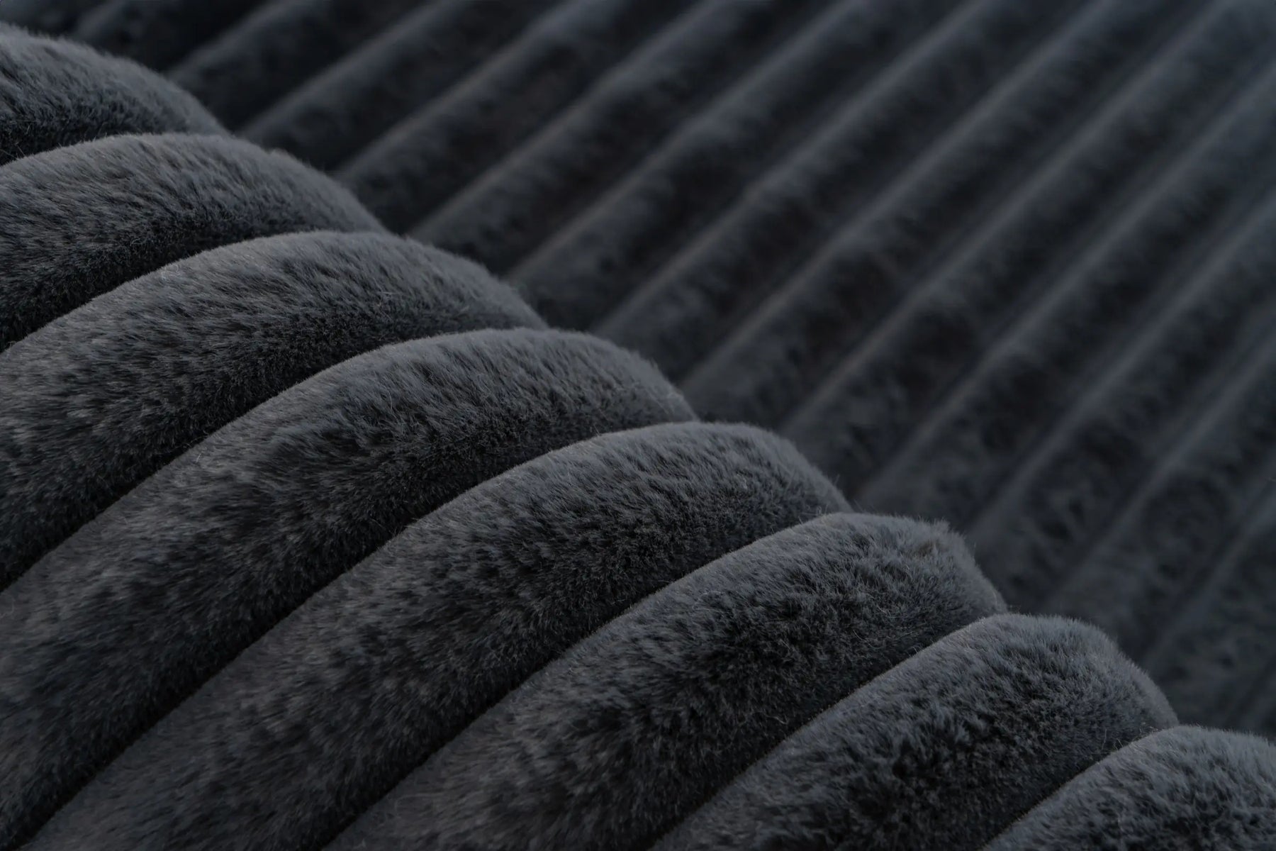 High-Pile Rug - Brienne Anthracite
