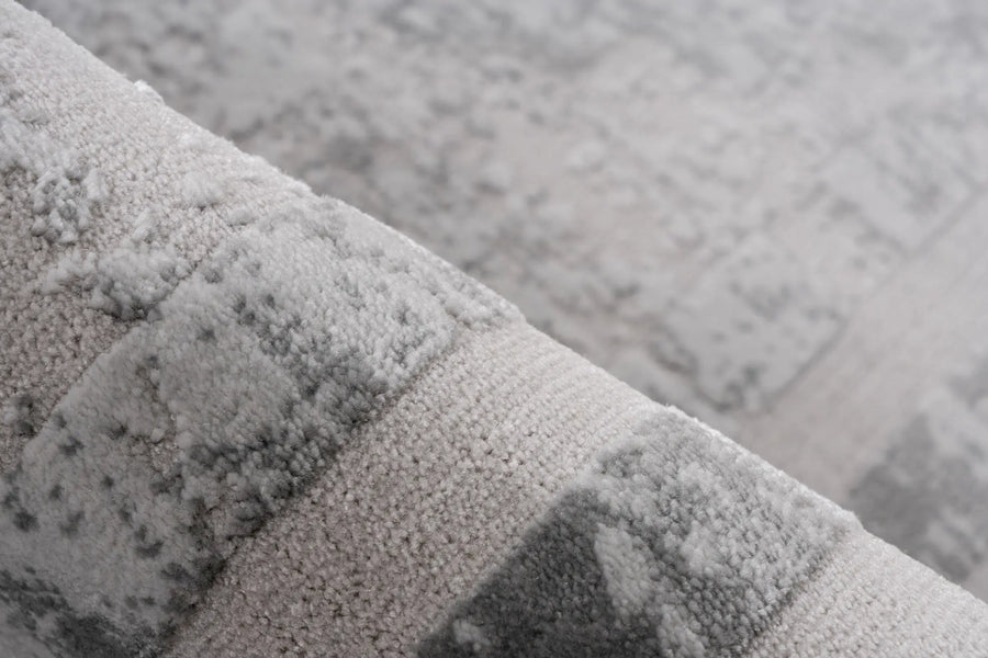 Low-Pile Rug - Alvora Silver