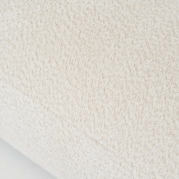 Pouf Cavallo – Cream Bouclé Ottoman 90×64×42 cm | Marcottestyle