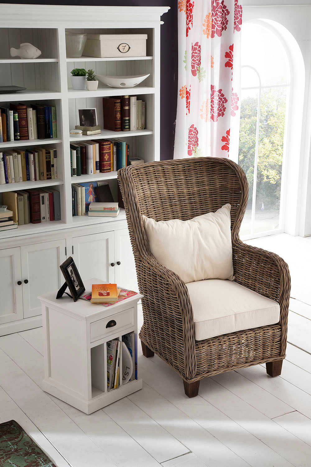 Halifax Side Table - Blanc - lifestyle | Marcottestyle