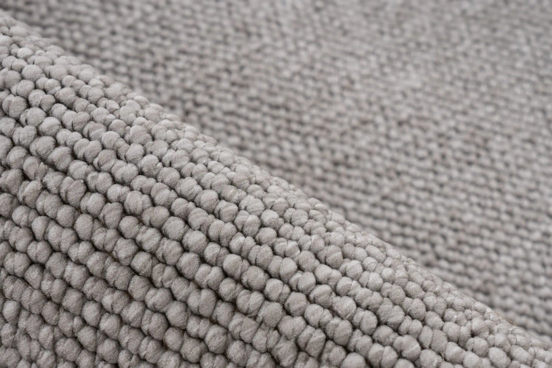Low-Pile Rug - Helsa Silver