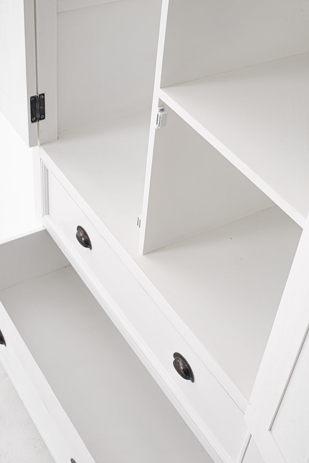 Halifax Wardrobe - Wit - lifestyle | Marcottestyle