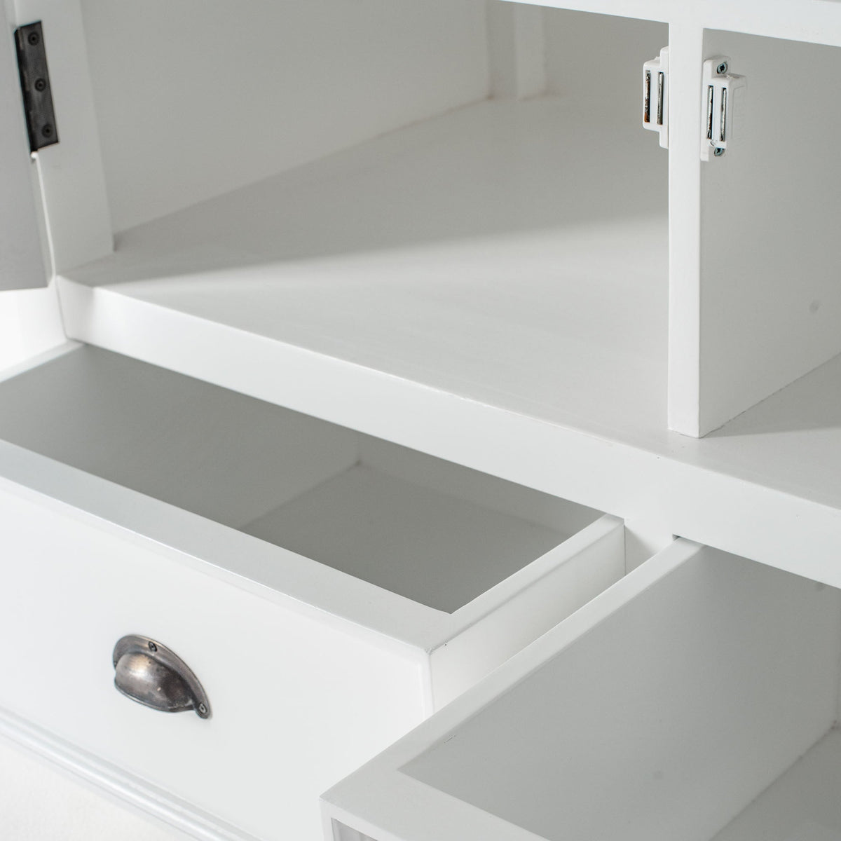 Wardrobe with 3 Doors - Lifestyle-foto | Marcottestyle