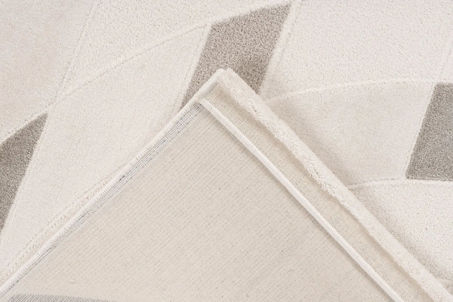 High-Pile Rug - Belmonte Silver Graphic