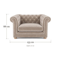 Chesterfield loveseat in greige velvet with white piping, dimensions 155 x 110 x 88 cm