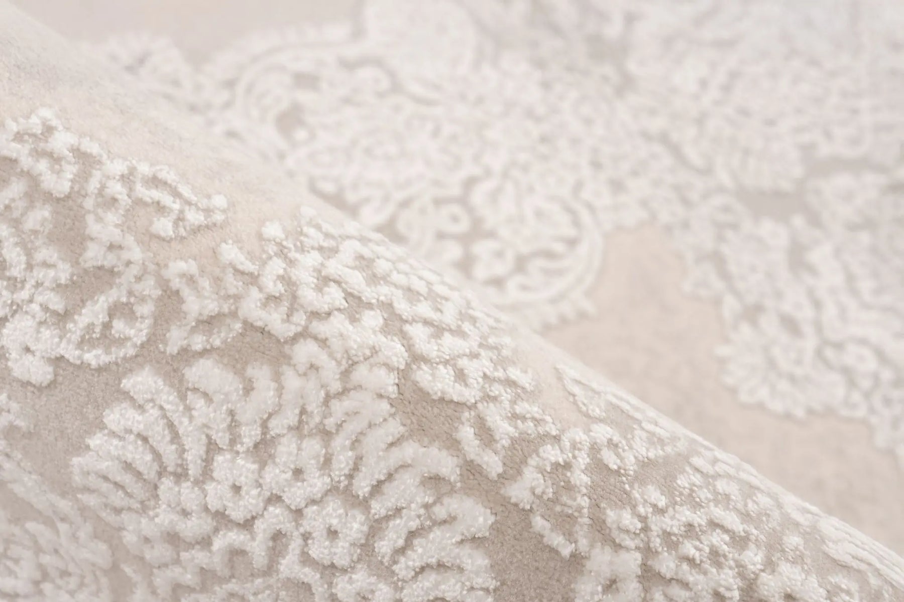 Low-Pile Rug - Fiore Cream / Silver