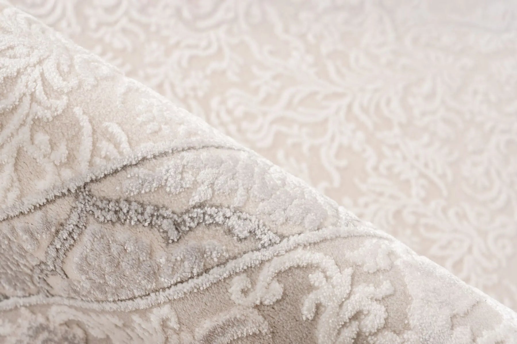 Low-Pile Rug - Fiore Cream / Silver Border