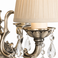 Hanglamp Gus 1088O - 6xE14 - Zilver (antique) from the Gus chandelier family. Macro detail showing texture of cut crystal droplets, brushed Antiek Zilver metalwork, and fabric shade weave. Baroque classic suspension, six E14 bulbs, Ø50cm × 57cm, refined dining room lighting by Marcottestyle.