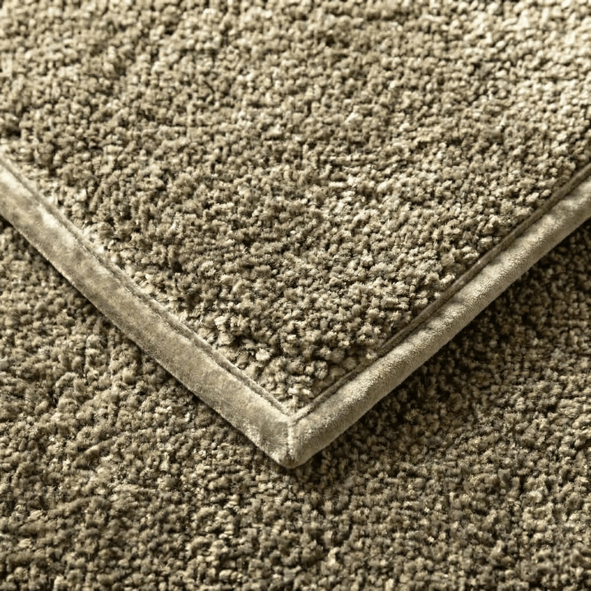 JAB ANSTOETZ Cuddly Carpet Savanna in the desired size - Colors JAB: 3698 - 370 - Piping Edge - Marcottestyle