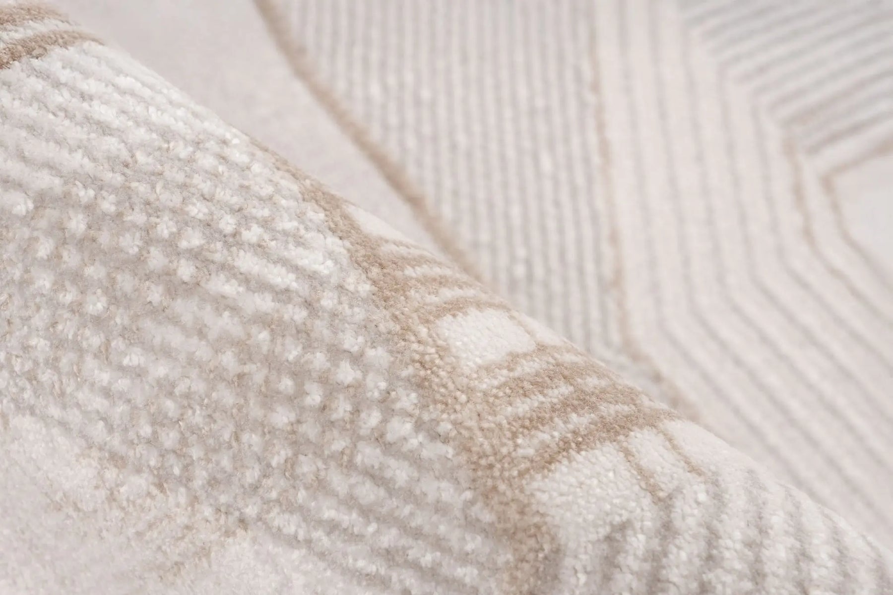 Low-Pile Rug - Pavia Beige / Silver