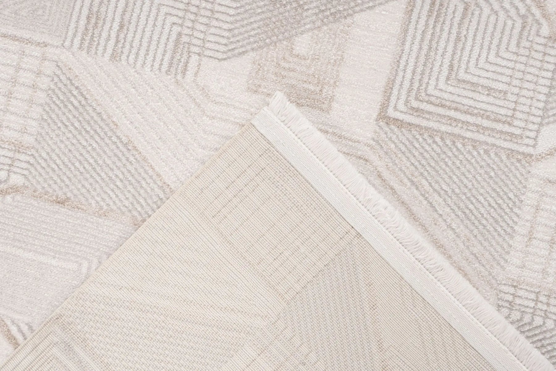 Low-Pile Rug - Pavia Beige / Silver