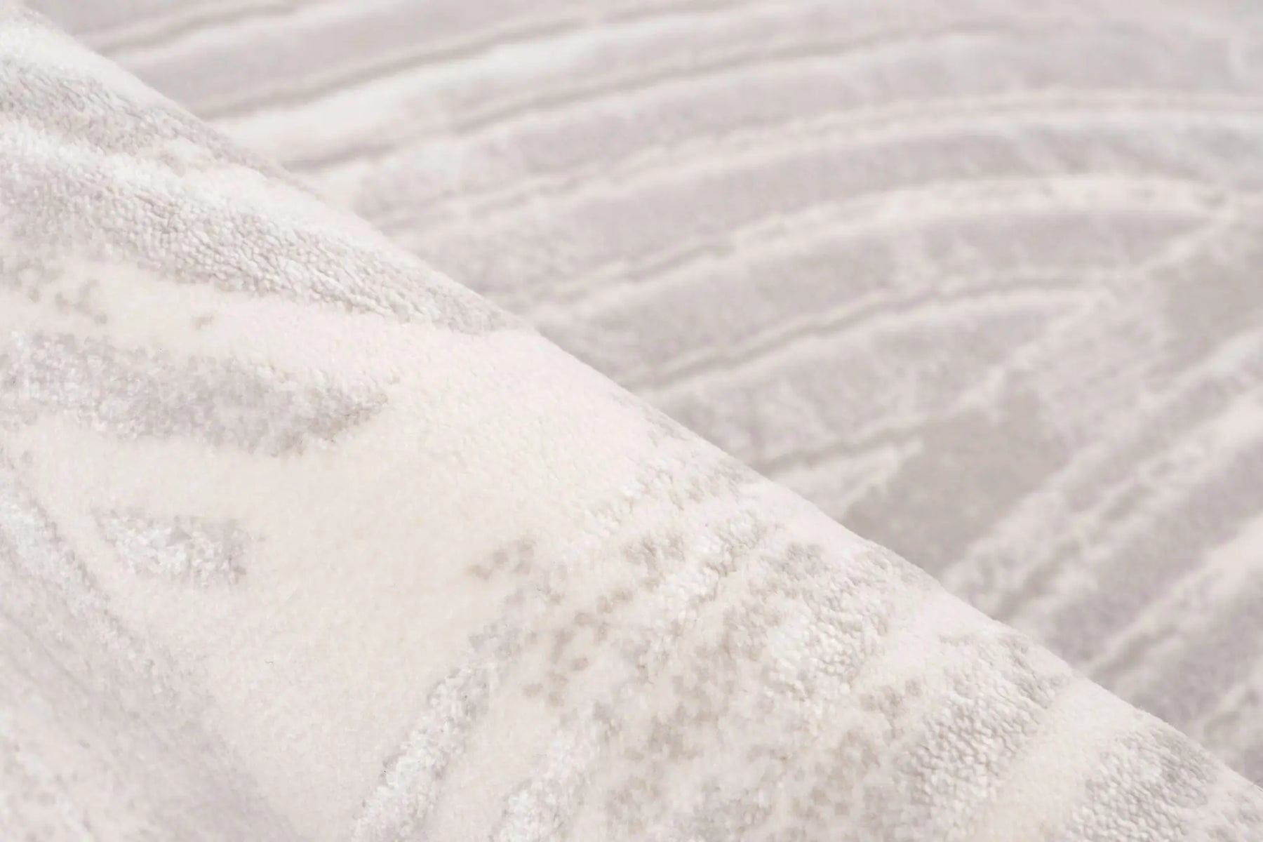 Low-Pile Rug - Pavia Silver / Cream