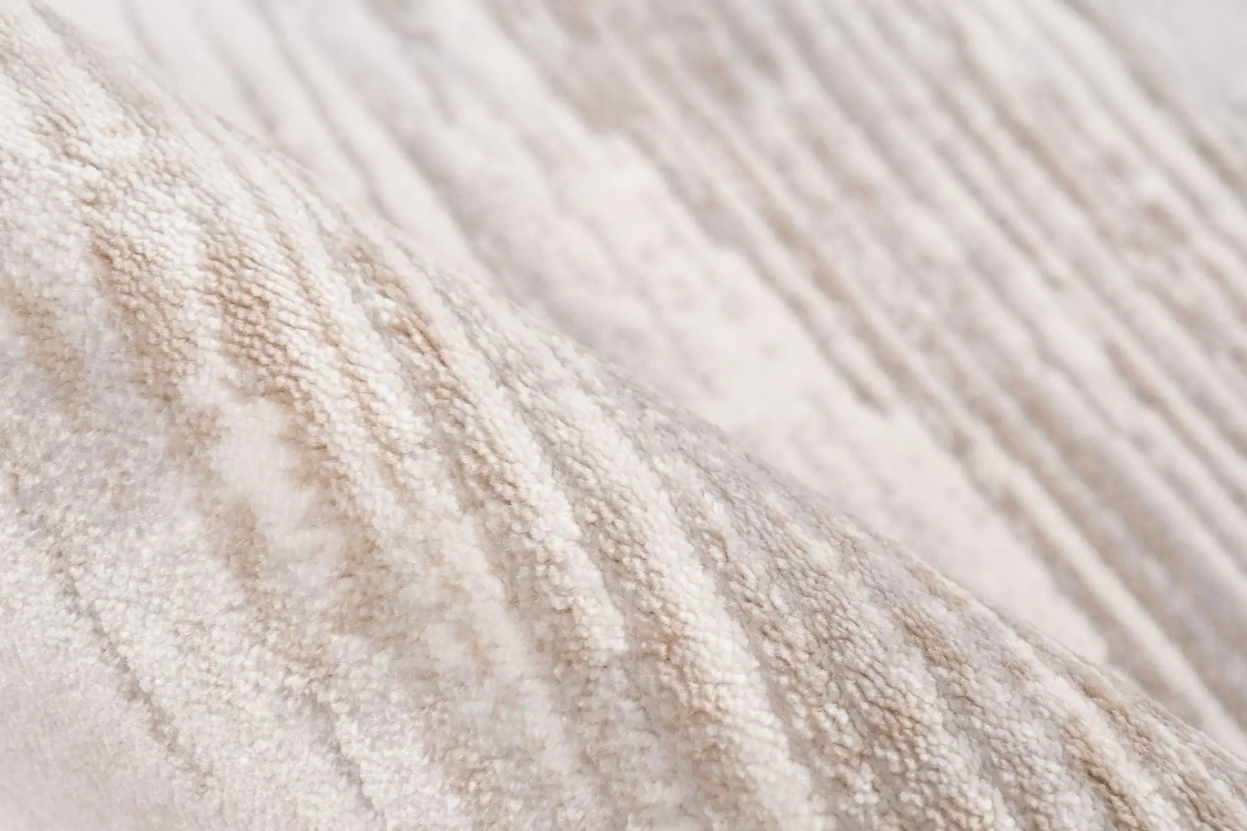 Low-Pile Rug - Pavia Silver / Cream Stripes 3