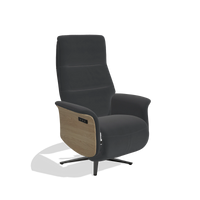Recliner Atlas 6685 in Leather B900 (black), natural wood side panels, black metal base, angled view