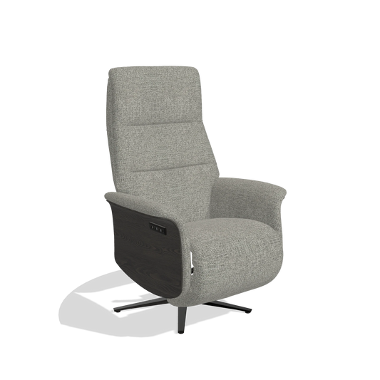 Sillón reclinable Atlas 6685 en tela Taurus 65 (topo), paneles laterales de madera en tabaco, base metálica en negro, vista en ángulo