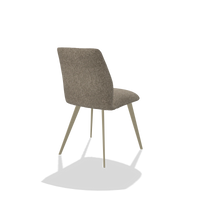 Silla de comedor sin reposabrazos Bari 6405 en tela Cayenne 55 (topo), patas en champán, vista trasera en ángulo