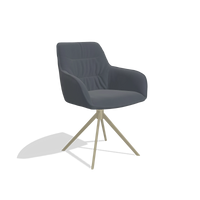 Chaise de salle à manger Como 6450 en Cuir B961 (gris foncé), pied pivotant en champagne, vue de trois-quarts