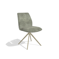 Silla de comedor sin reposabrazos Ferrara 6406 en tela Venga 156 (topo), base giratoria en champán, vista en ángulo