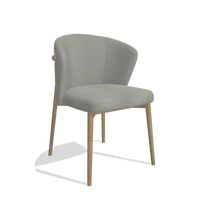 Silla de comedor Harmony 6636 en Piel B967 (greige), patas en natural, vista en ángulo