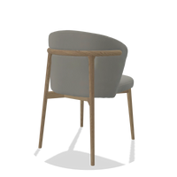 Silla de comedor Harmony 6636 en Piel B967 (greige), patas en natural, vista trasera en ángulo