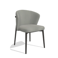 Silla de comedor Harmony 6636 en Piel B967 (greige), patas en tabaco, vista en ángulo