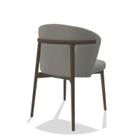 Silla de comedor Harmony 6636 en Piel B967 (greige), patas en nogal, vista trasera en ángulo