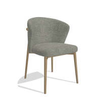 Eetkamerstoel Harmony 6636 in stof Sneak 149 (taupe), poten in naturel, schuin vooraanzicht