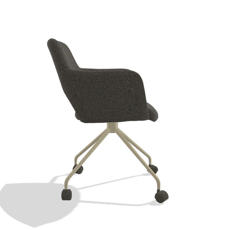 Esszimmerstuhl Jolly 6517 in Stoff Ascot Mouse (Schokobraun), Beine in Champagner, Seitenansicht