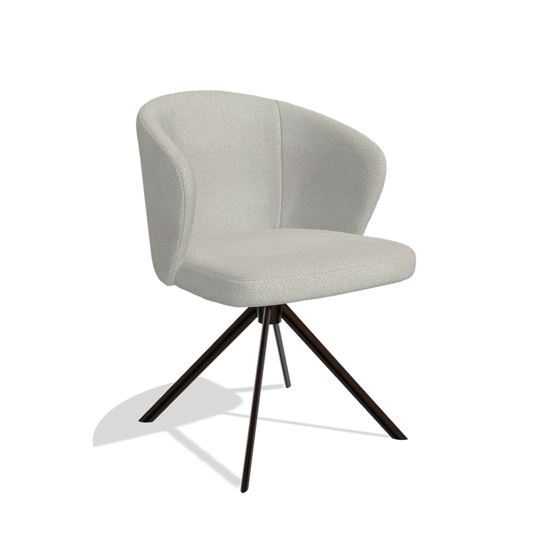 Silla de comedor Lazio 6511 en tela Rhythm 101 (greige), base giratoria en espresso, vista en ángulo