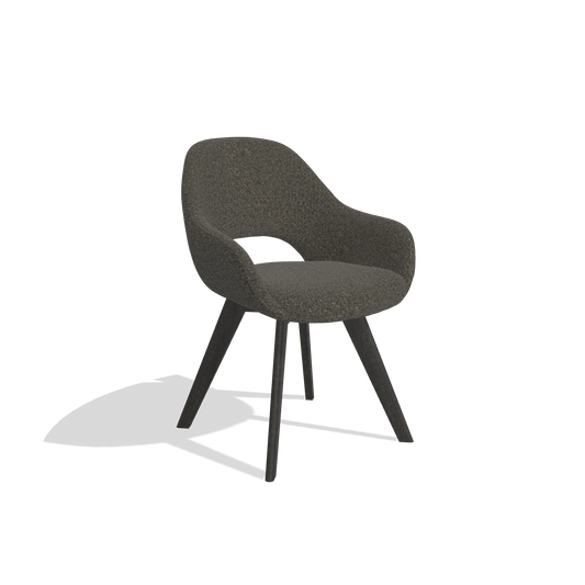 Chaise de salle à manger Marino 6608 en tissu Ascot Mouse (chocolat), pieds en tabac, vue de trois-quarts